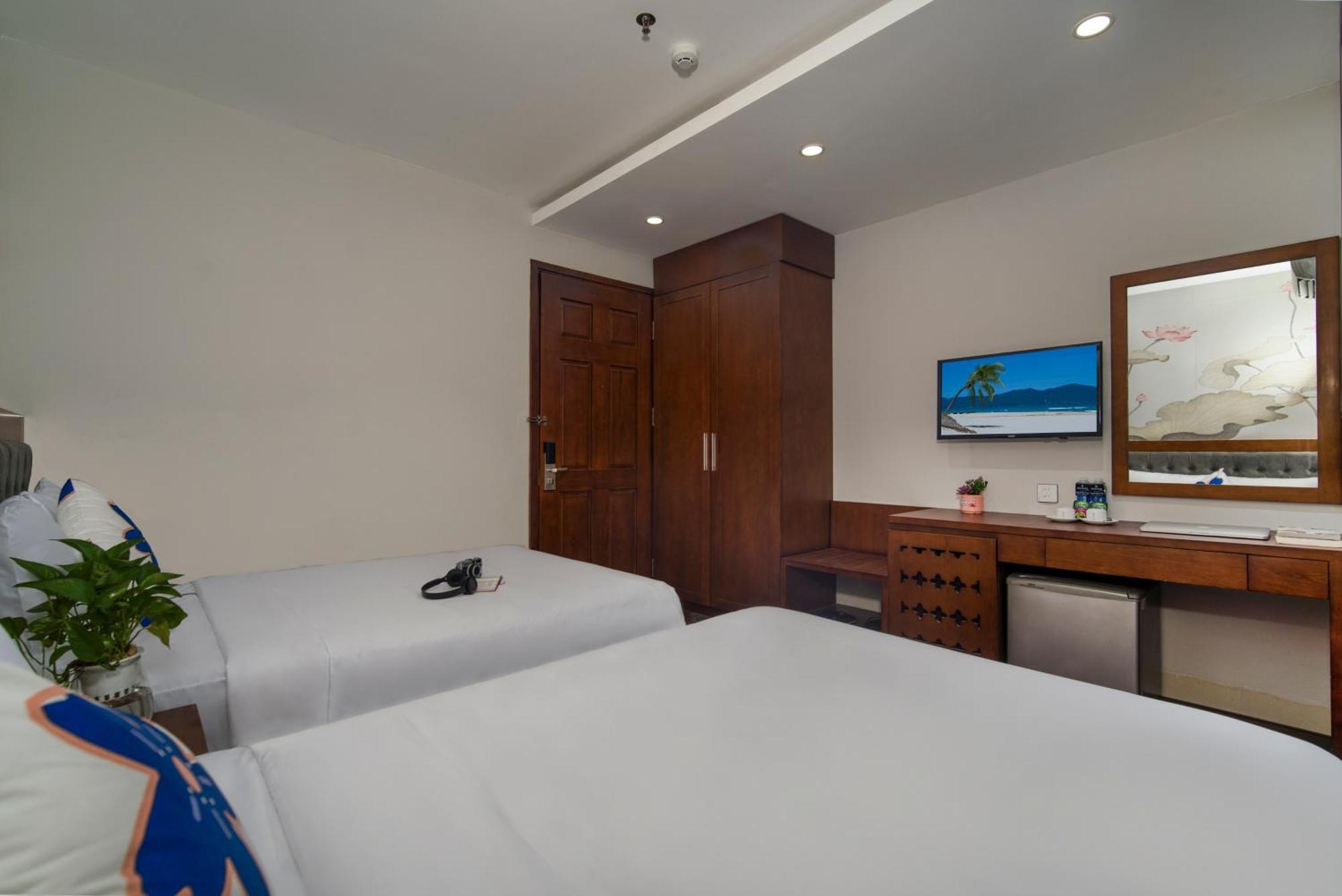 Delicate Hotel Da Nang Bagian luar foto